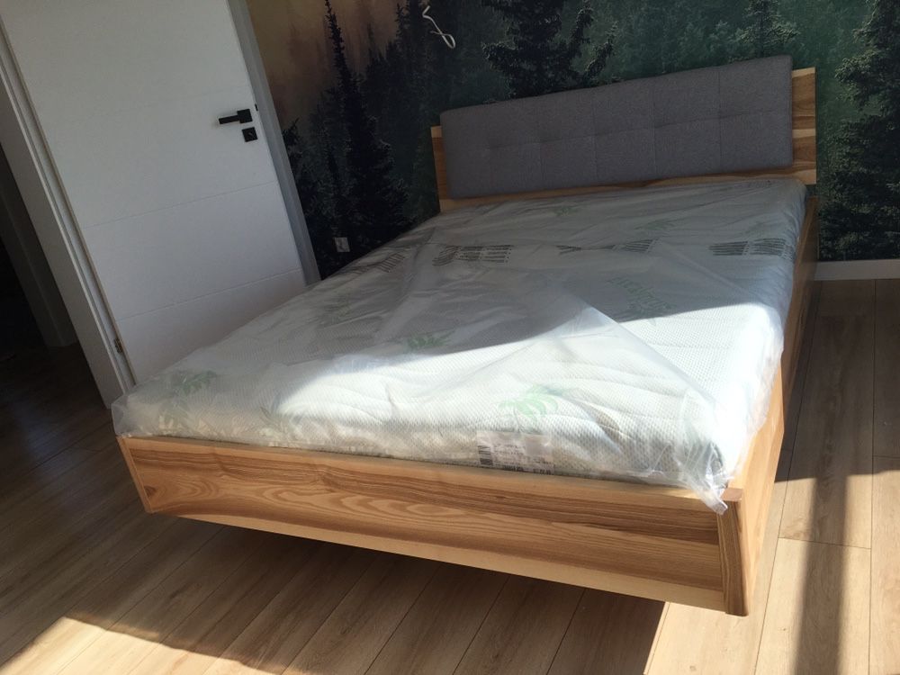 Łóżko Lewitujące (3) drewniane Jesionowe lub dębowe 160x200 180x200