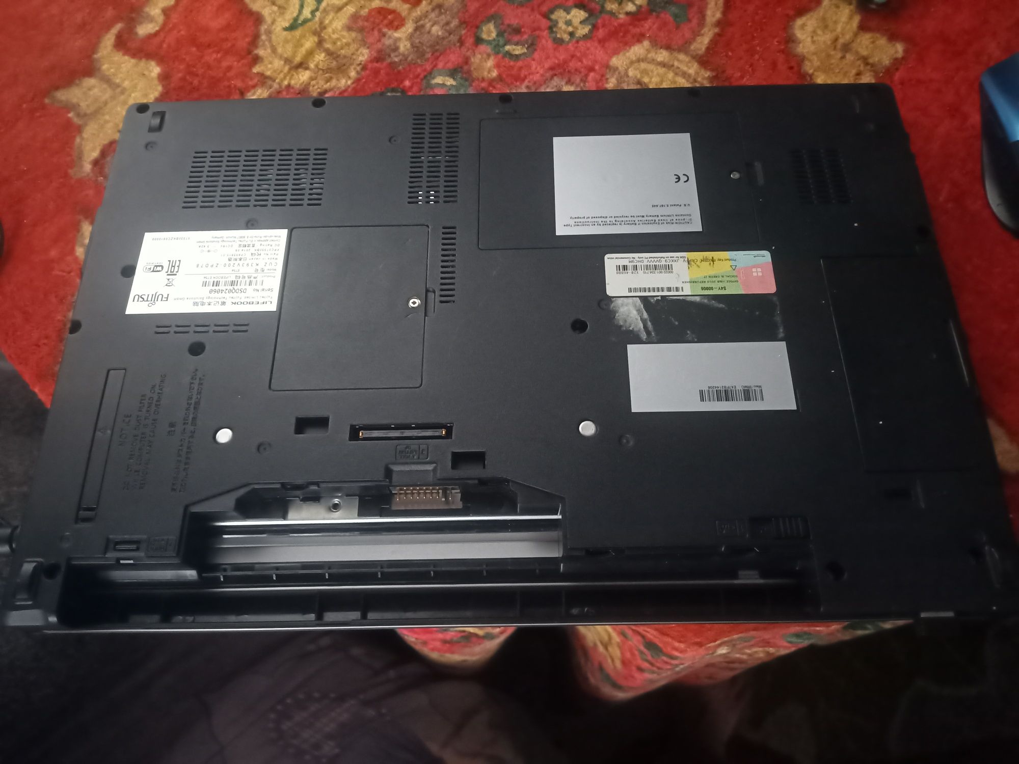 Продам ноутбук fujitsu e 754, 16 оперативки