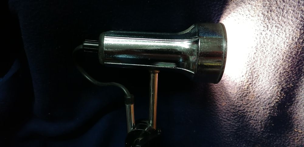 Candeeiro antigo mesa minimalista