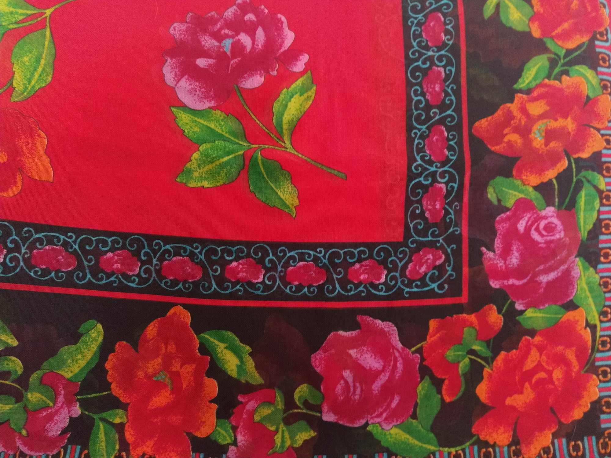 Lenço novo vermelho padrão flores lindíssimo 90x90cm