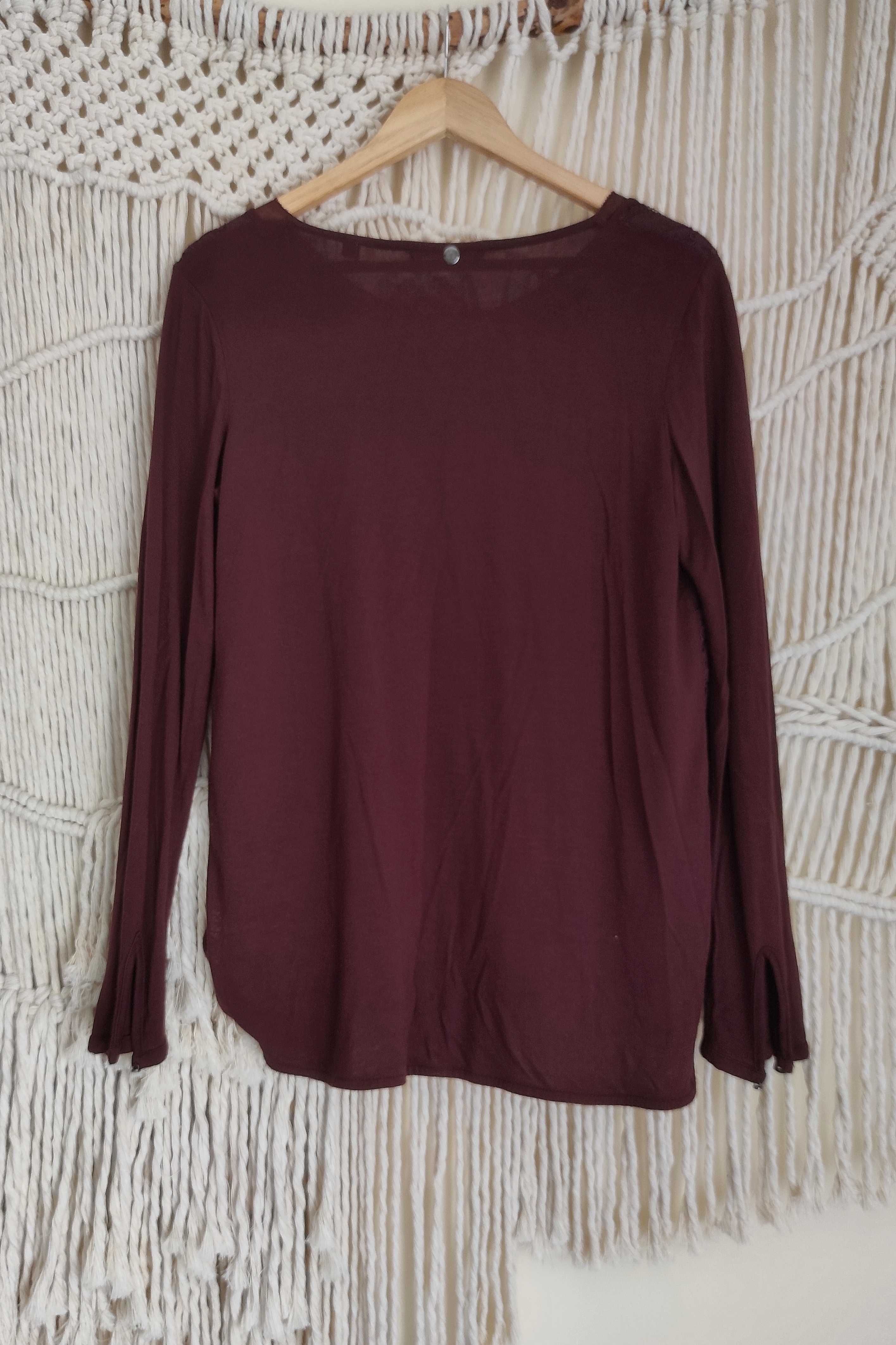 Blusa bordô com frente em renda