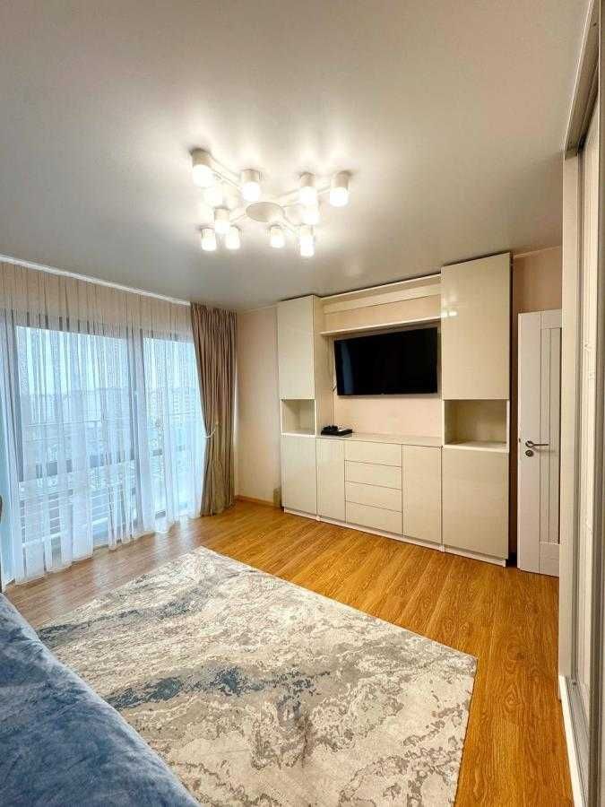 Продаю 2 кім. квартиру на березі Міського ОЗЕРА, ЖК "HidroPark DeLuxe"