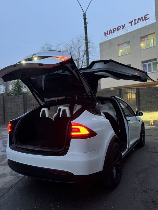 Tesla model x 100D
