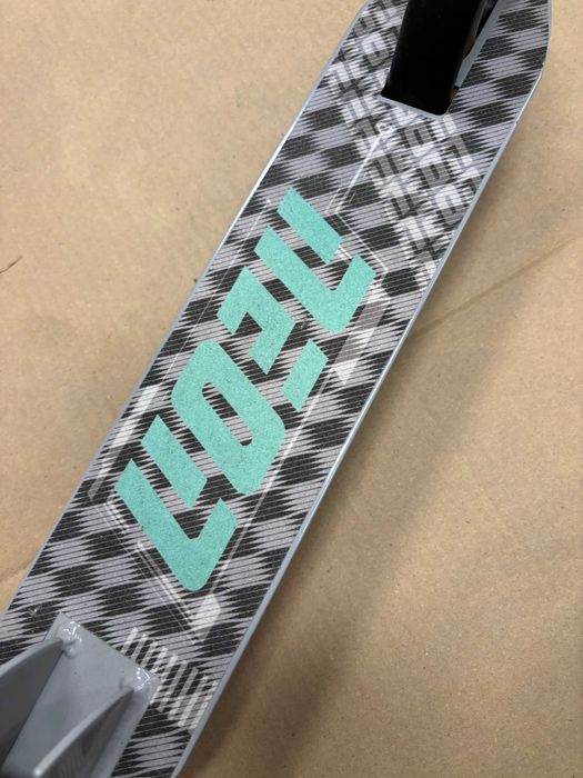 Hulajnoga dla dzieci YVOLUTION Neon Apex Szary