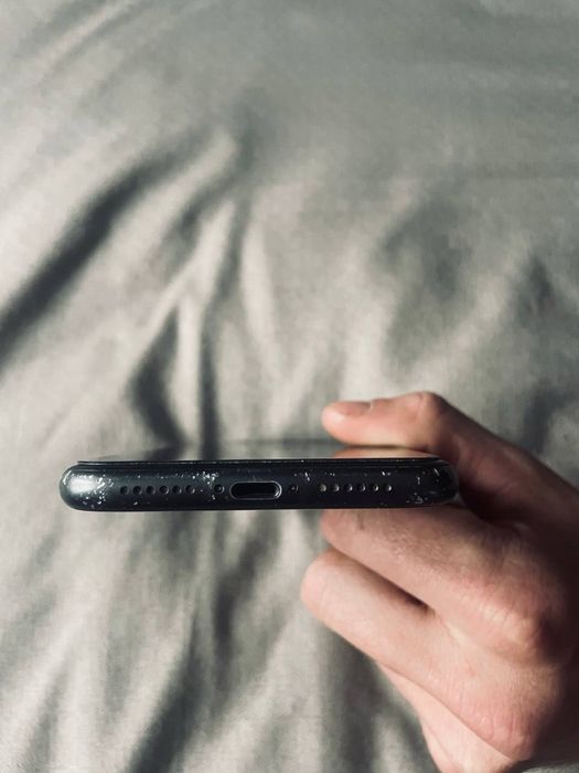 Продам Iphone на 64gb