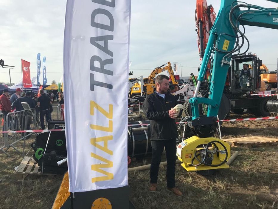 Wibromłot do wbijania pali do koparki, koparko ładowarki GHEDINI.Kafar