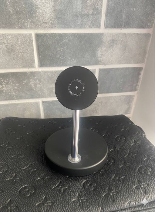 Зарядка 3-в-1 для Apple MagSafe