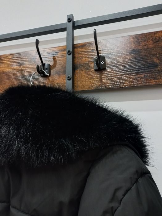 Kurtka zimowa czarna puffer z futerkiem reserved