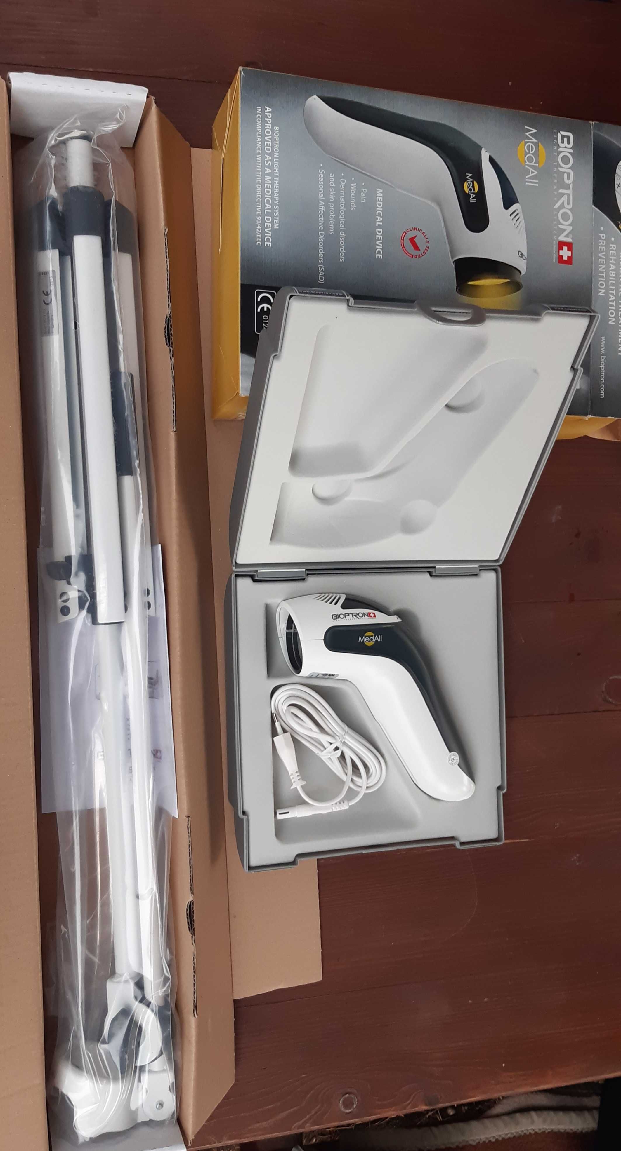 Lampa zepter Bioptron wraz ze statywem