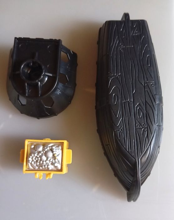 Playmobil pirate and ship for reuse.64730135192322123