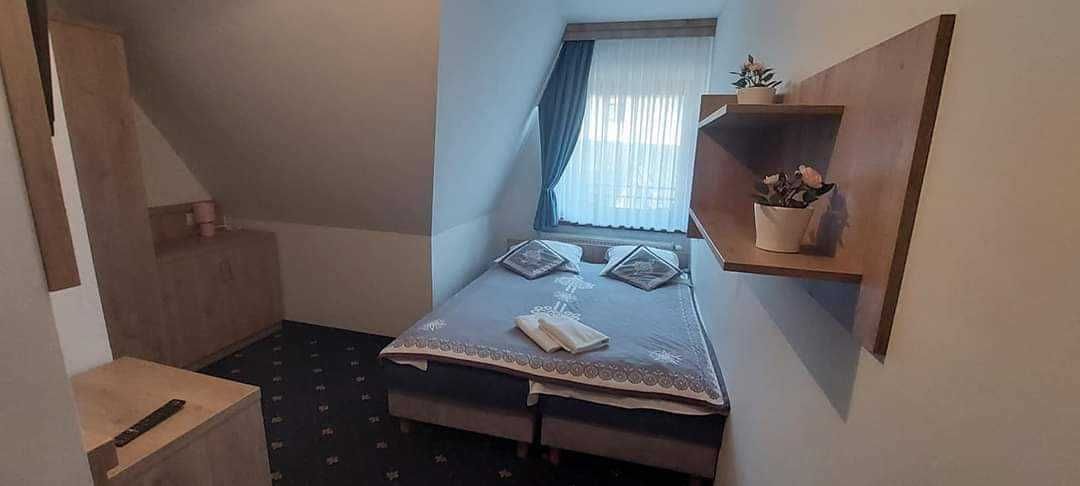 Wakacje i Wrzesień  - basen oraz wyżywienie  w cenie pobytu ,