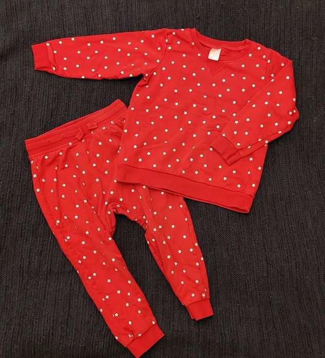 Komplet dresowy bluza + spodnie czerwony w gwiazdki H&M 98