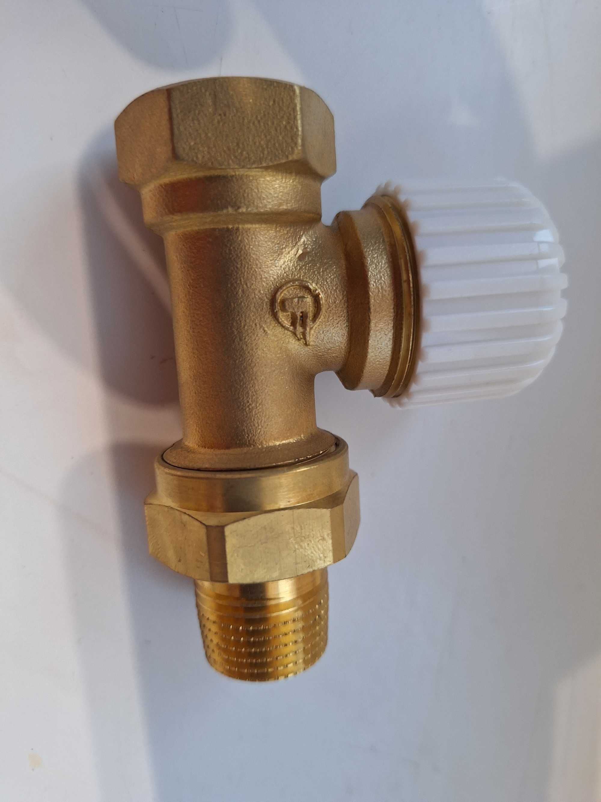 Zawór termostatyczny Mera Pnefal