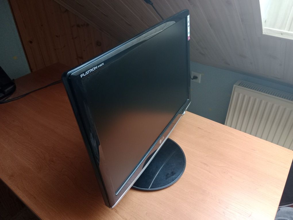 Monitor LG W1925TE