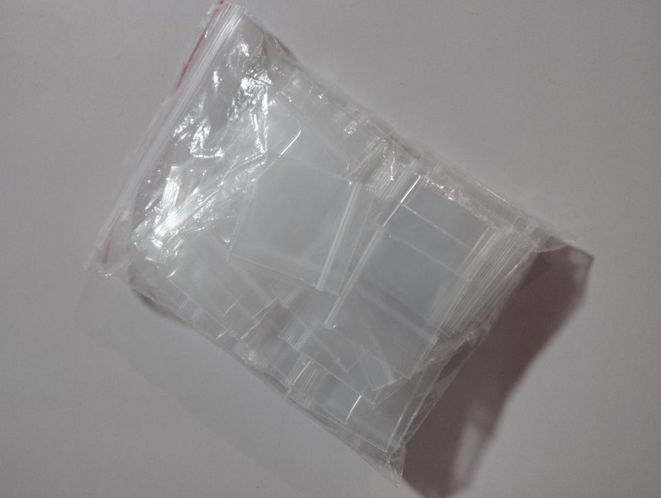 Woreczki strunowe 3x3 nowe 100 szt.