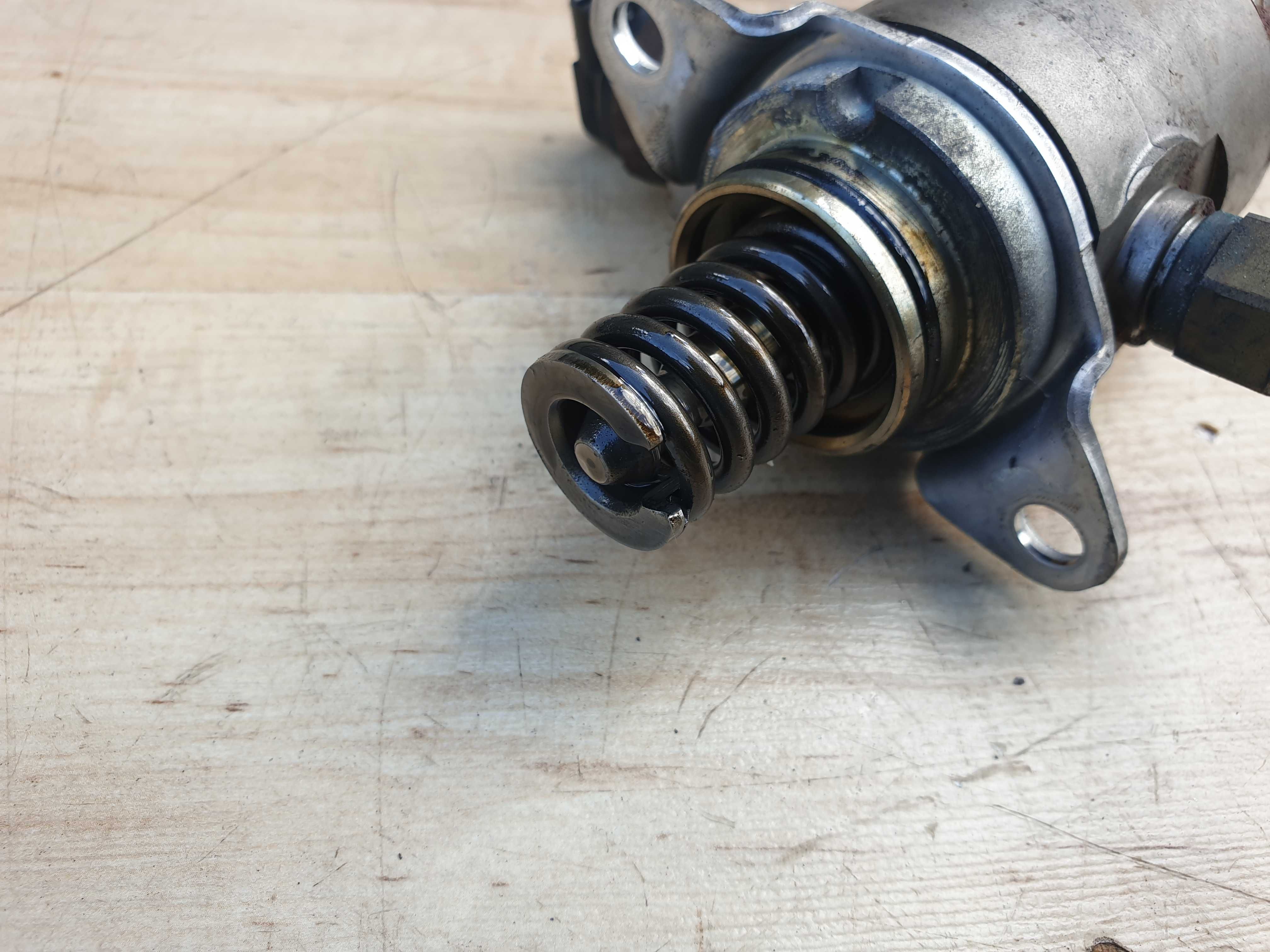 Audi A3 8P lift A4B8 A58T VW 2.0 TFSI Pompa wysokiego ciśnienia