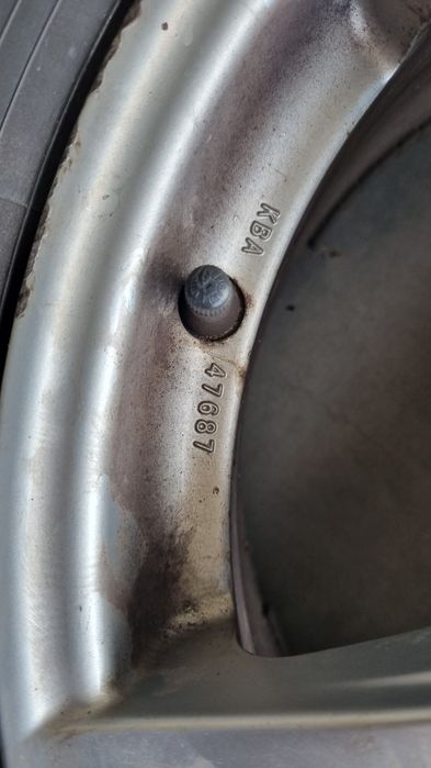 Koła (felgi aluminiowe z oponami) BMW 205/55/R16 Zimowe