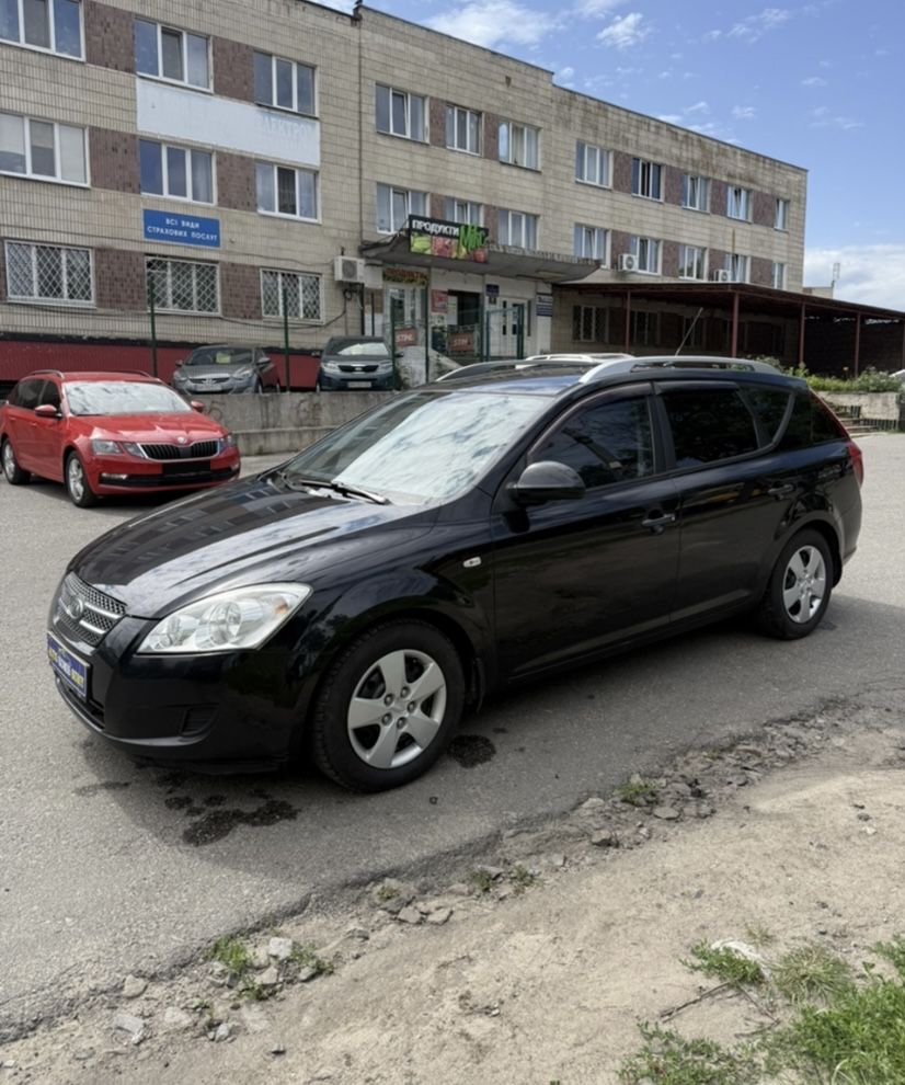 Кіа сееd 2008 року