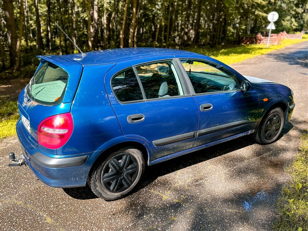 Nissan Almera 2001