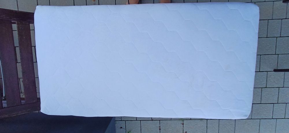 Materac dziecięcy FikiMiki 117 cm / 60 cm. Tylko odbiór osobisty.