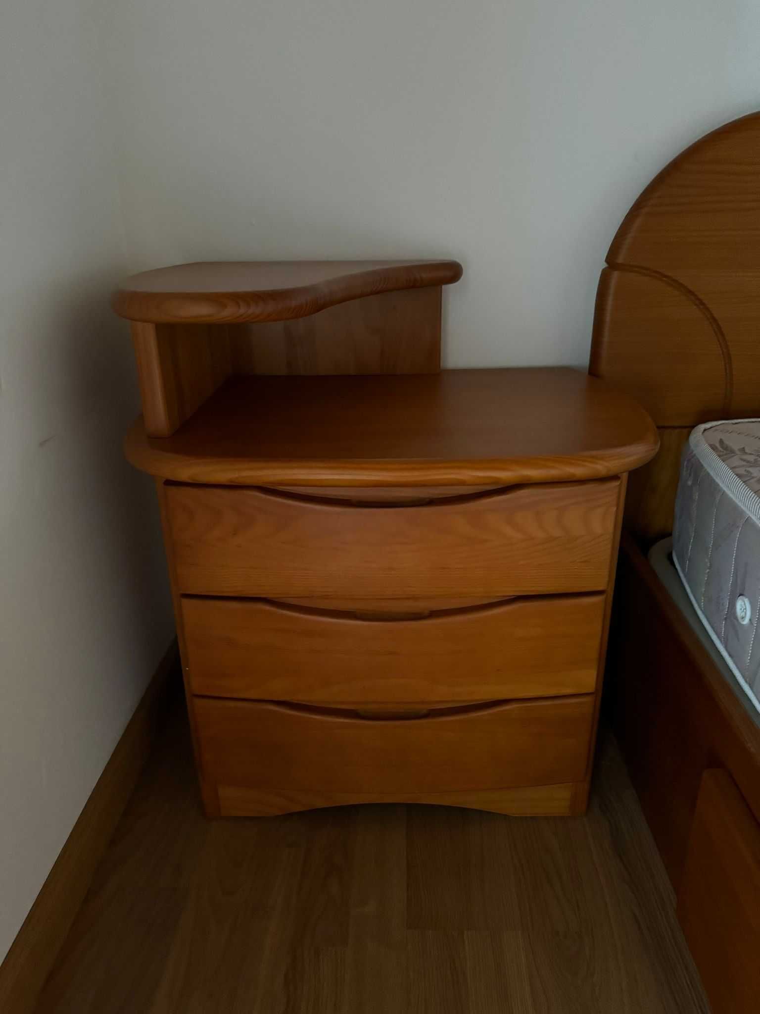 Conjunto de Quarto Completo à Venda