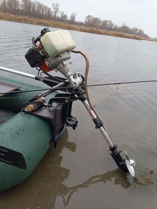 Продам Лодочный мотор