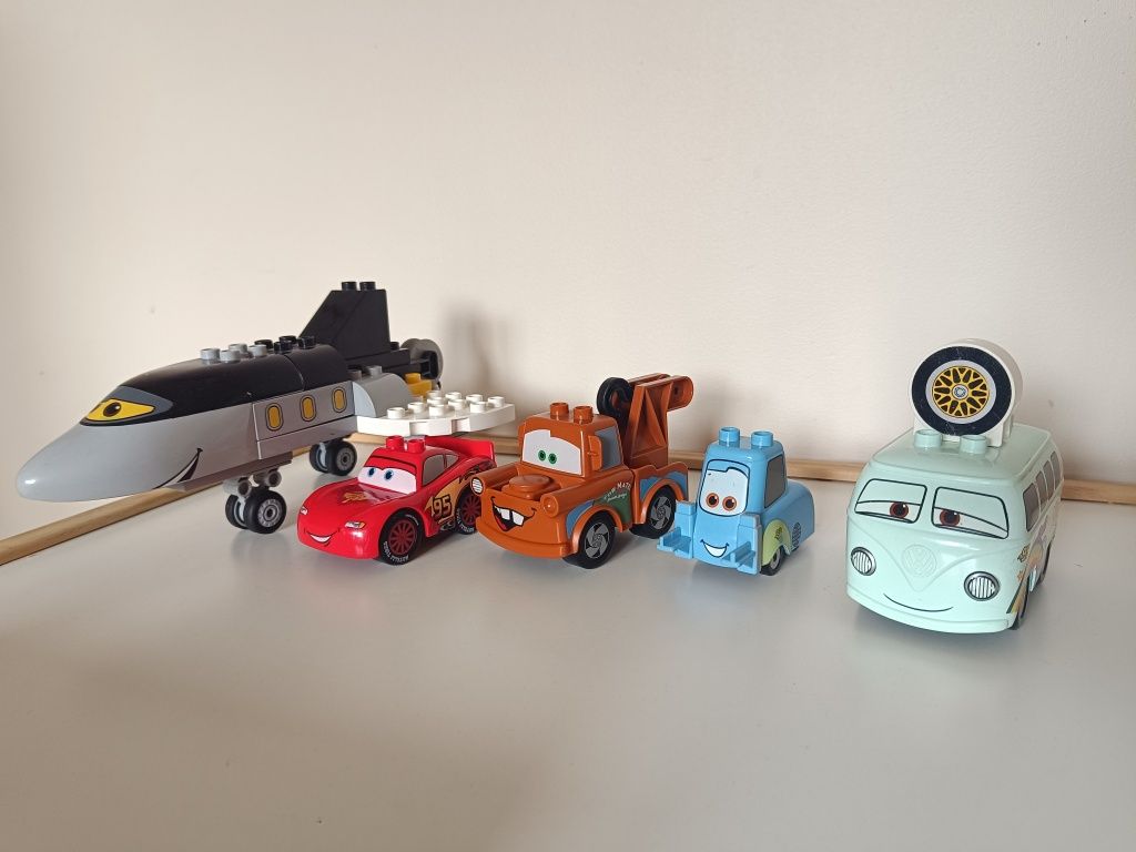 LEGO Duplo pociąg auta