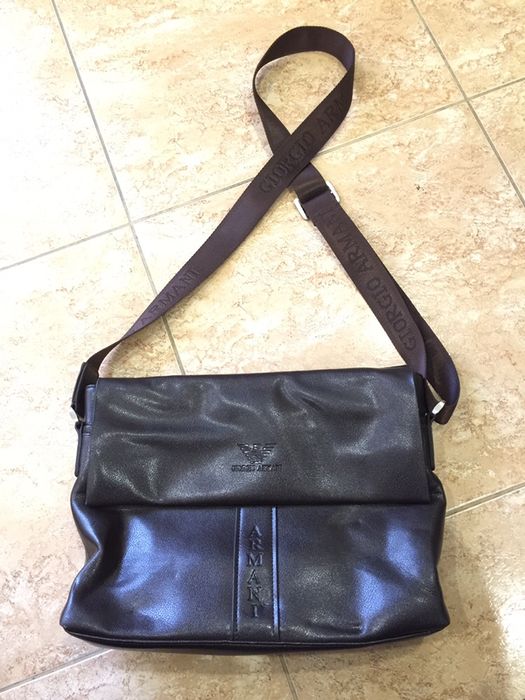 Bolsa em pele quadrada