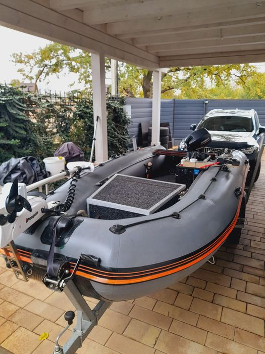 Надувний човен Колібрі КМ-400DSL