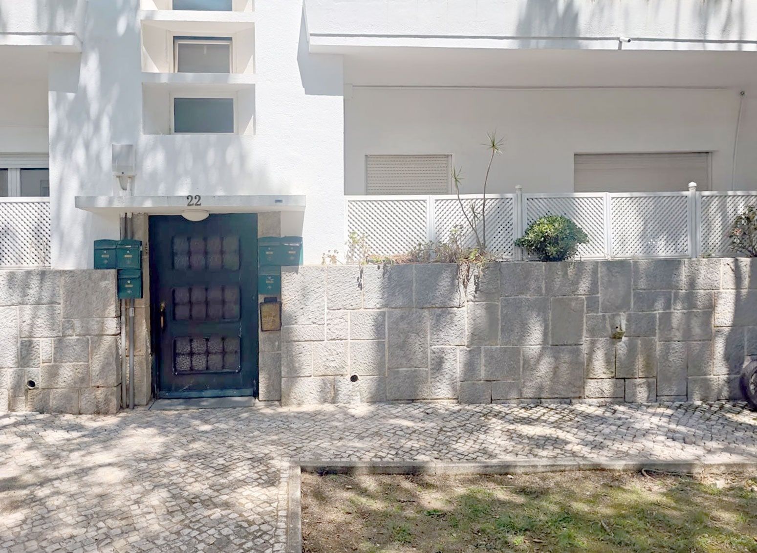 Quarto em cascais junto ao tribunal