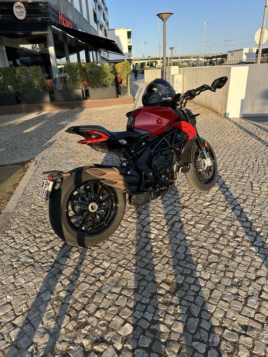 MV Agusta Dragster R 2024
