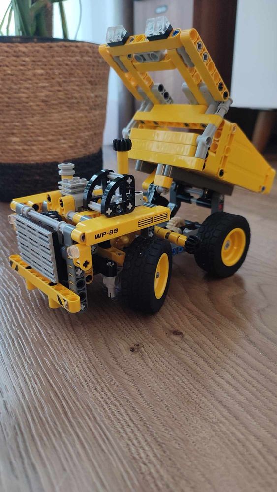 Ciężarówka górnicza 2 w 1 Lego Technic 42035