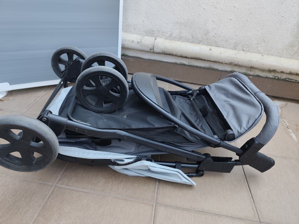 Carrinho de bebê facilmente lavável