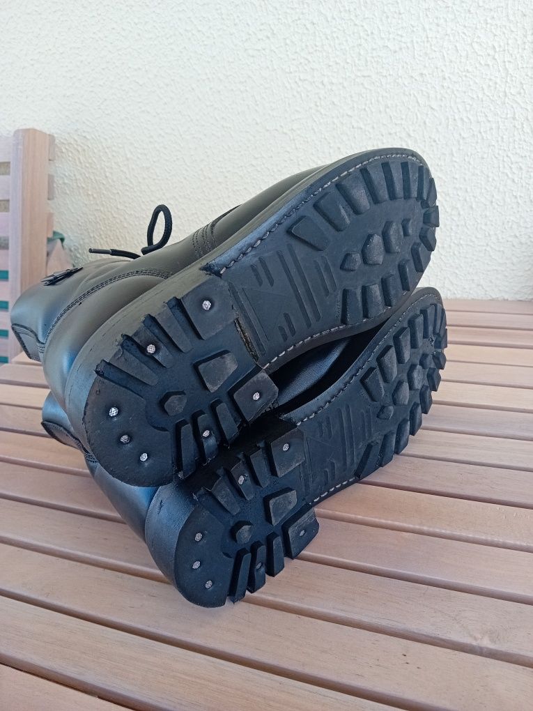 Botas colégio militar