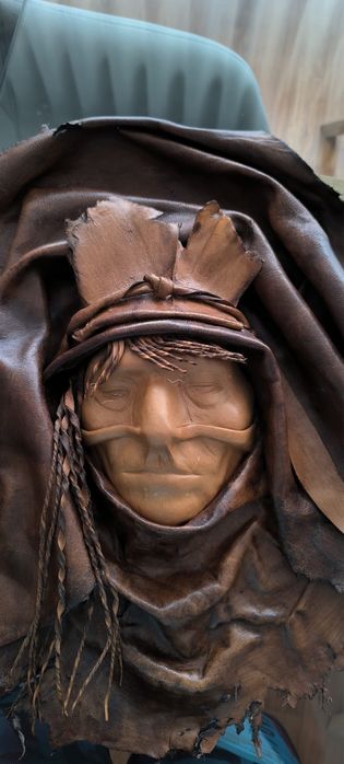 Mascara feita à mao