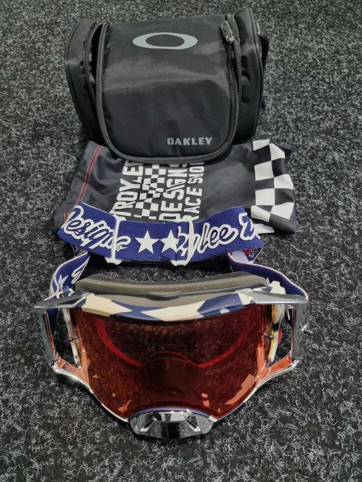 Кроссовые очки (маска) - OAKLEY Airbrake MX Goggle TLD Patriot