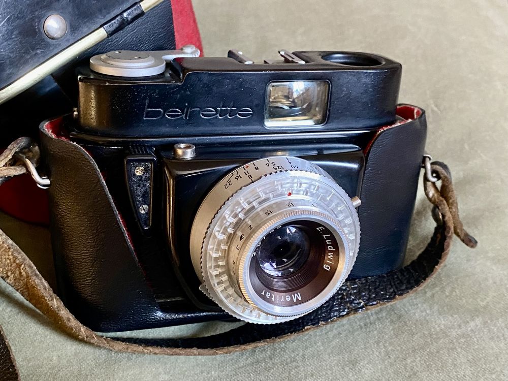 BEIRETTE analogowy aparat fotograficzny - obiektyw Meritar