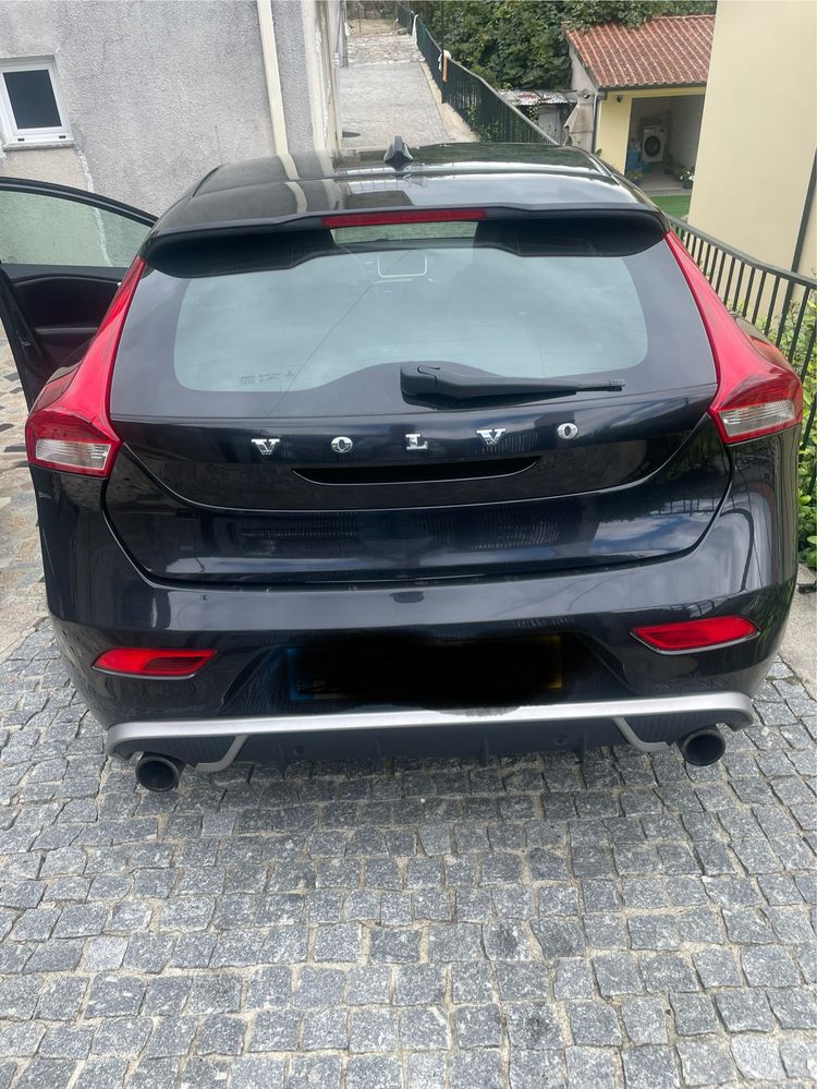 Volvo V40 R-Design – 12/2014 – Excelente Estado