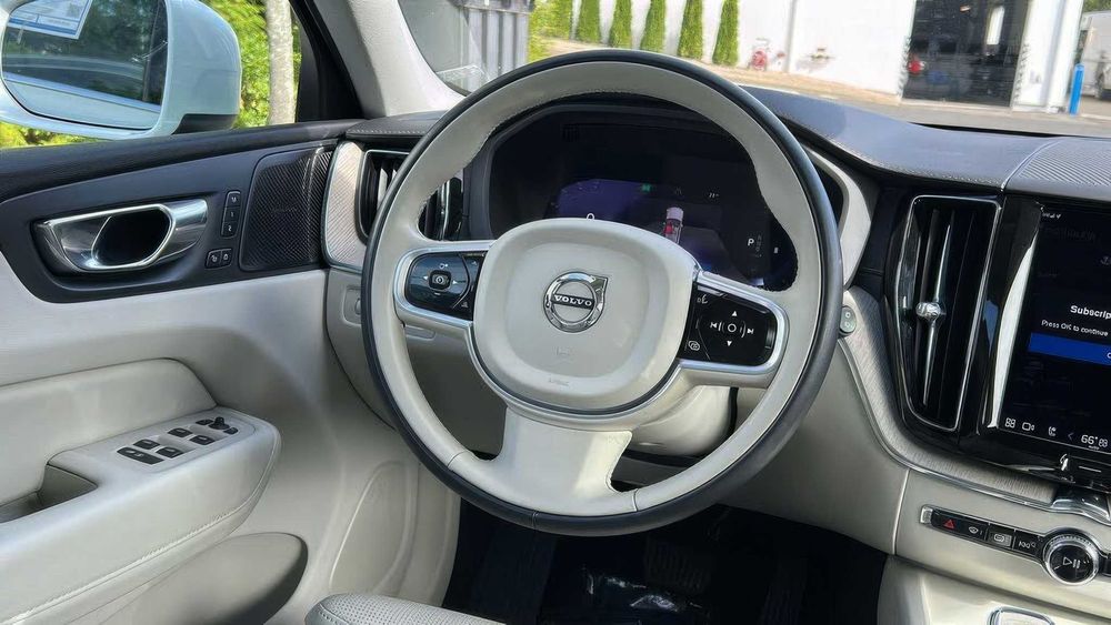 Volvo XC60 B5 Inscription      2022