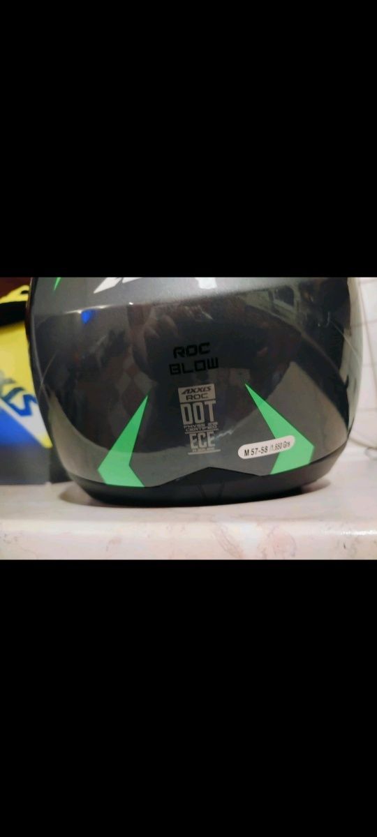 Kask motocyklowy nowy M