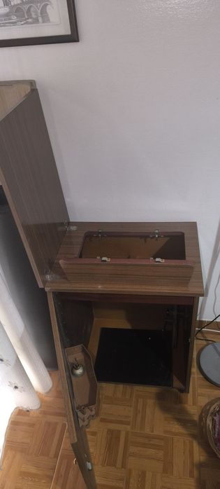 Móvel para máquina de costura
