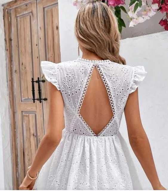 Vestido branco bordado Boho costas nuas