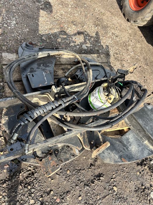 Adaptacje adaptacja Massey Ferguson mocowania ładowacza MF Mailleux