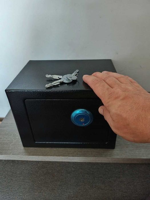 NOWY Sejf Metalowy Na Klucze Domowy Na Pieniądze Dokumenty Skarbonka