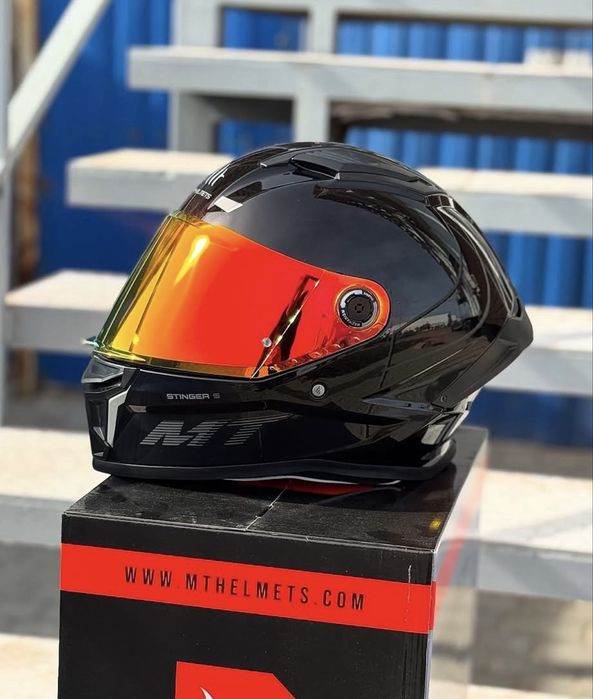 Мото шолом MT helmets stinger 2 шлем мт стінгер 2 чорний глянець black