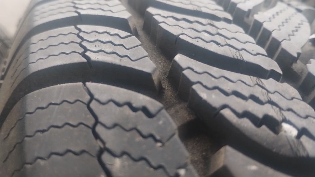 175.80.14 opony zimowe maxxis i hankook
