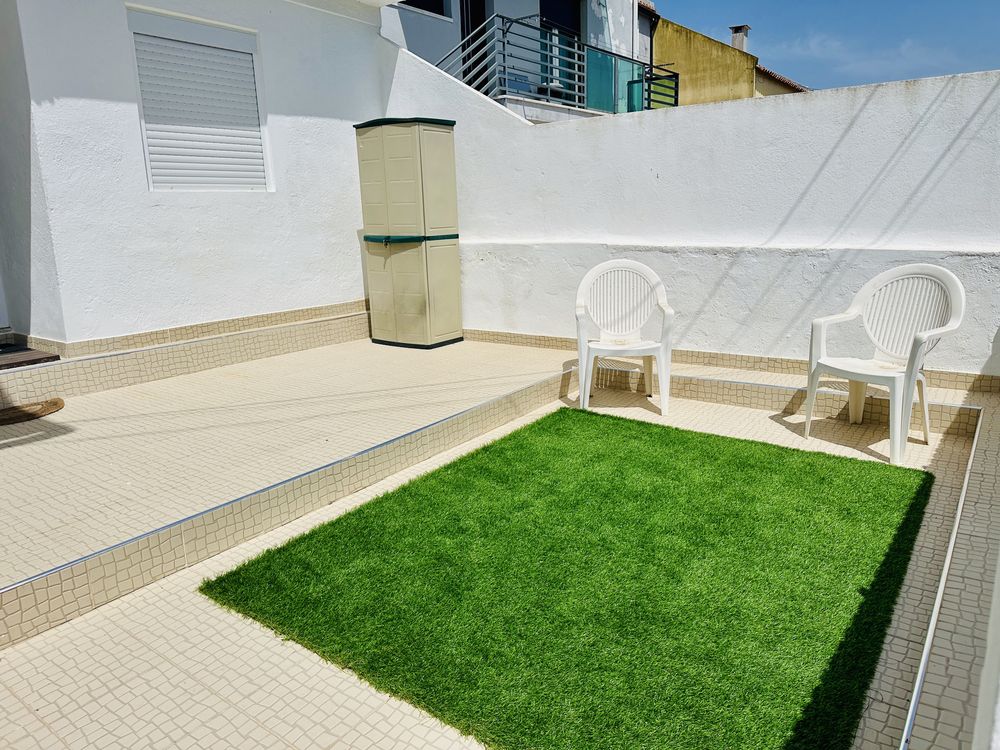 ALUGA-SE - moradia com quintal T1+1
