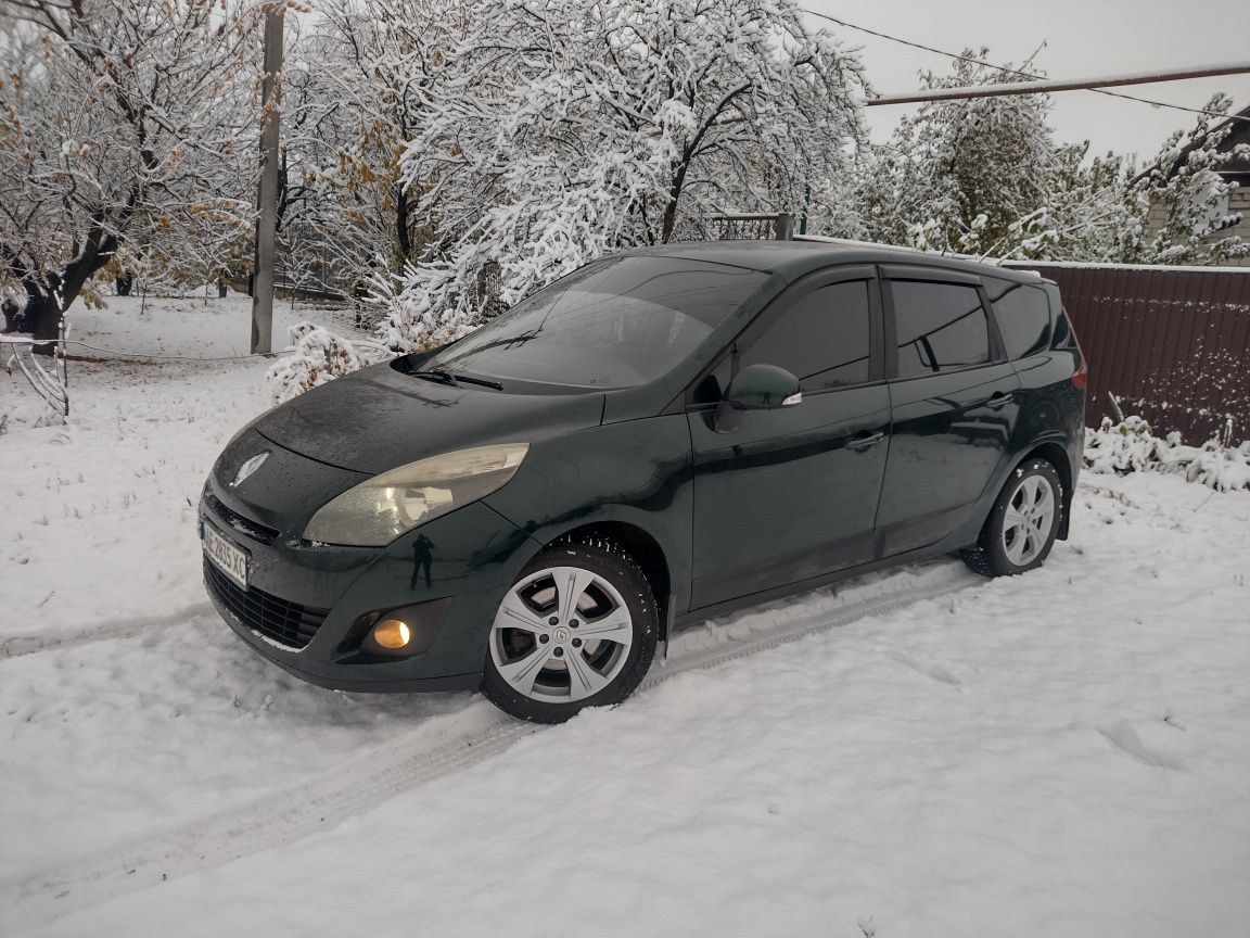 Renault grand scenic 3 1,9 DСi 2009 один власник.