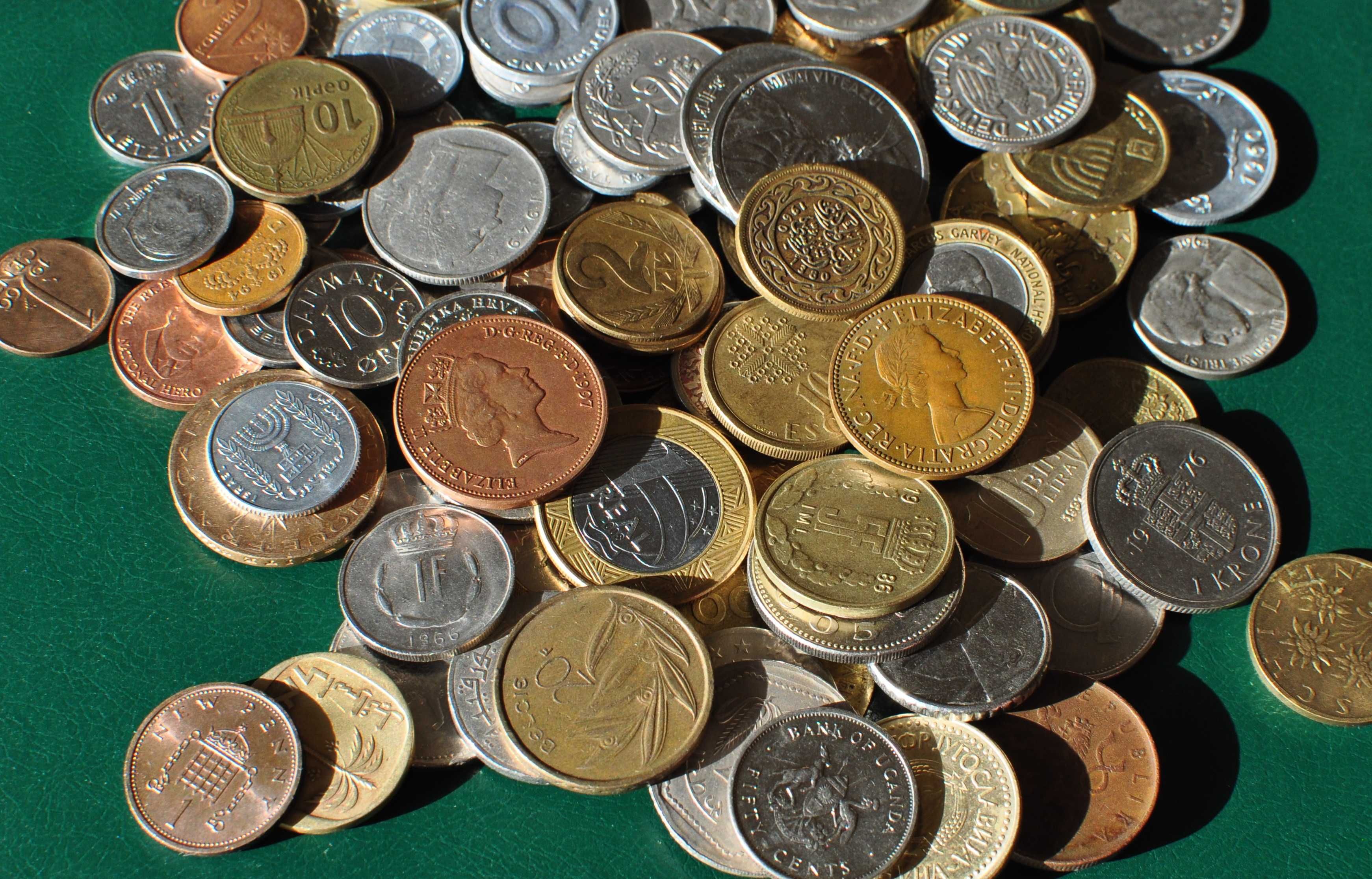 Монеты мира разные 100шт