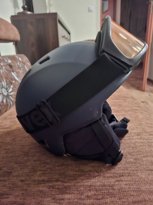 Kask i gogle narciarskie